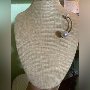 Unique pearl brooch